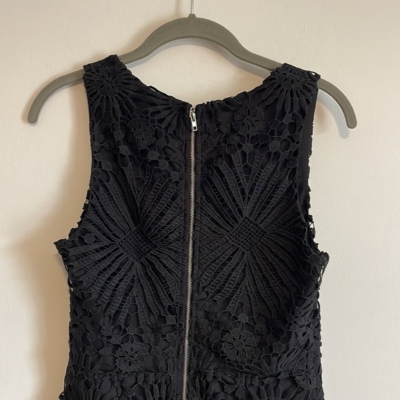 LBD Lace Shift Dress Med Black Eyelet Mini Lulus Classy Evening Contemporary - Picture 10 of 15
